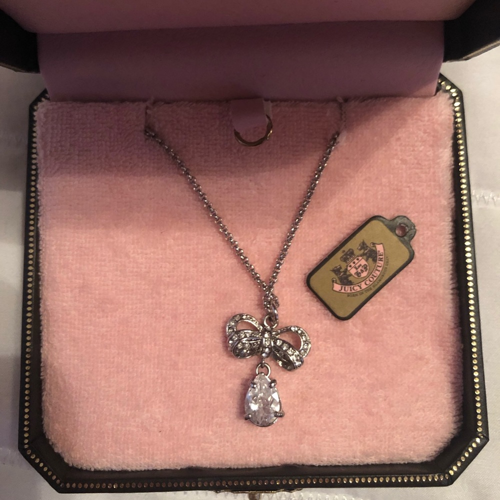 Juicy Bow Small Drop Necklace